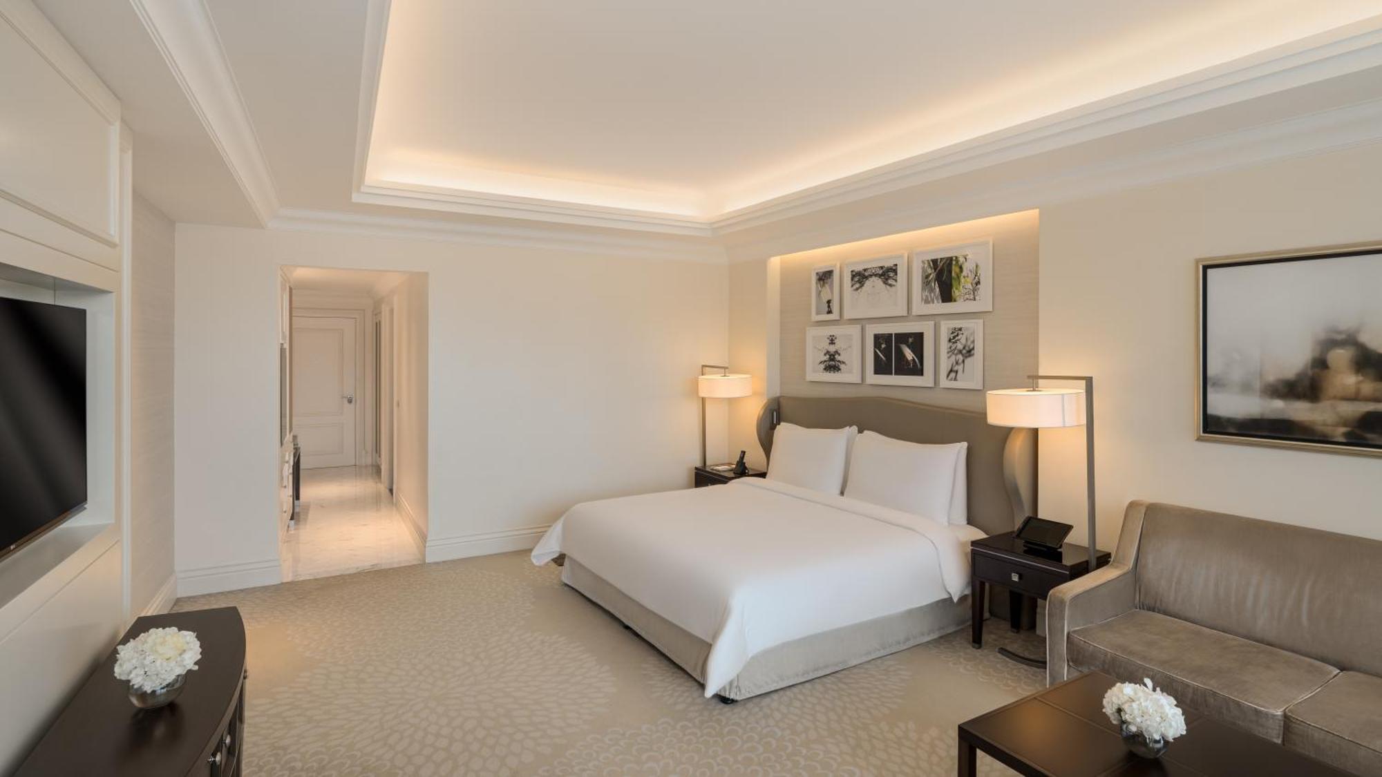 Kempinski The Boulevard Ντουμπάι Εξωτερικό φωτογραφία A bedroom at the Four Seasons Hotel